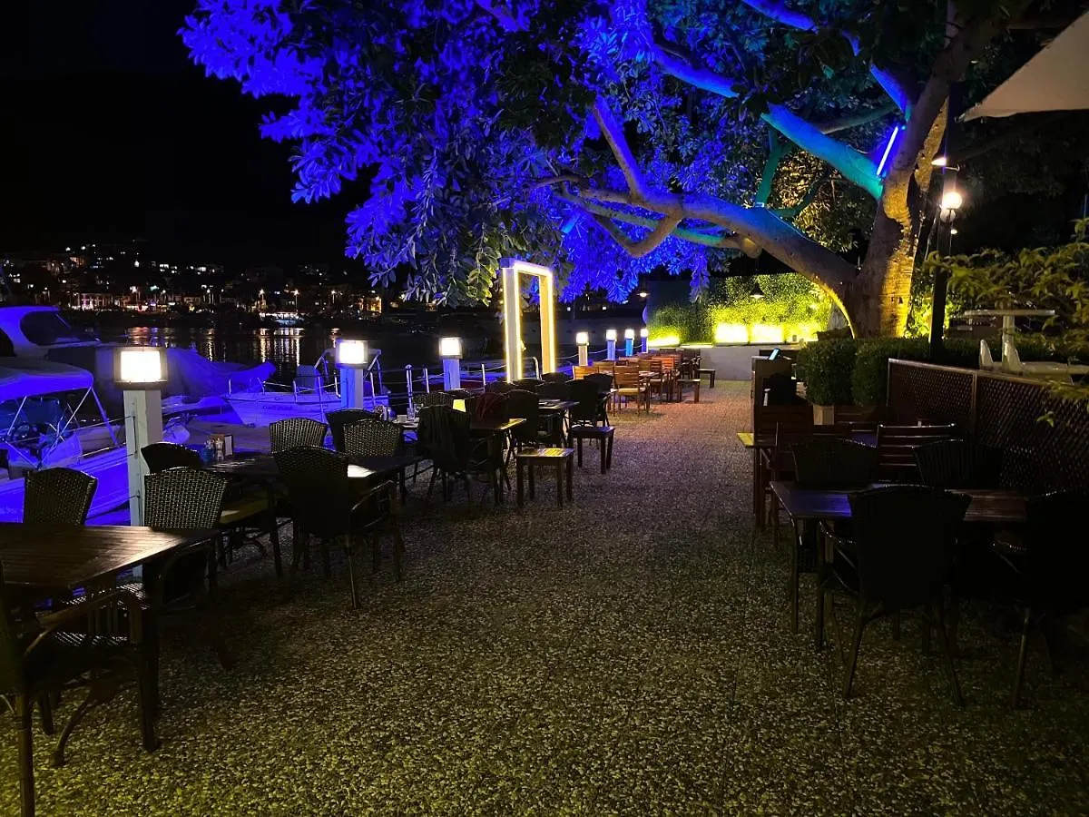 Marina Boutique Hotel
